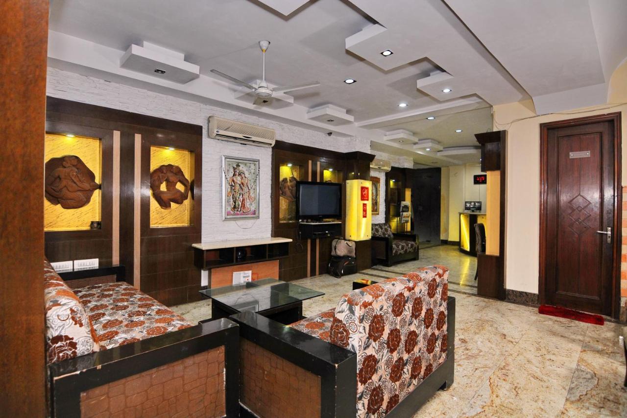 Hotel Tjs Grand Delhi  Exterior photo