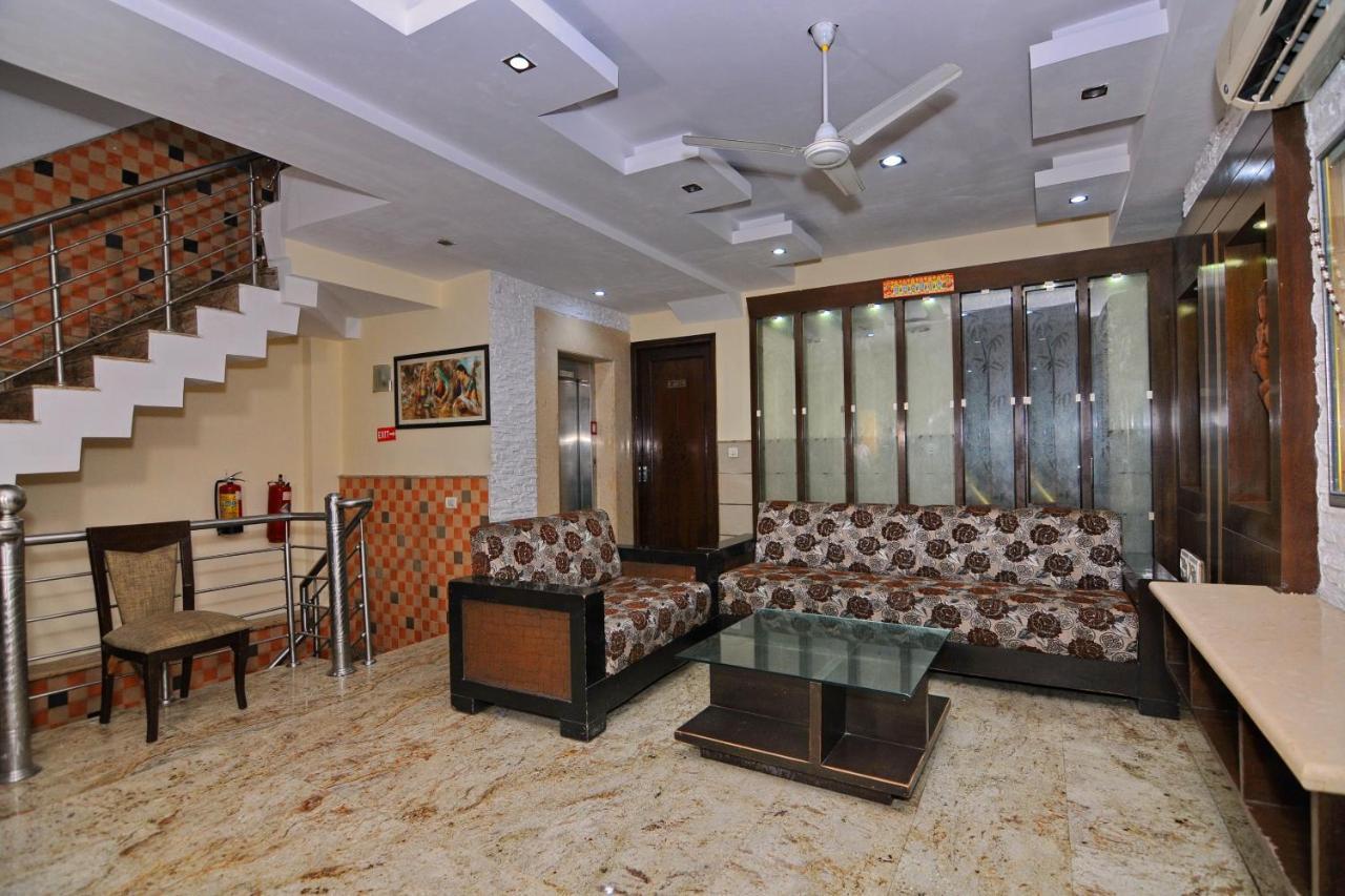 Hotel Tjs Grand Delhi  Exterior photo